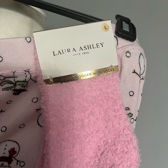 NWT- ⛄️ Laura Ashley Snowman Pajama Pants and matching Socks - Picture 3 of 5